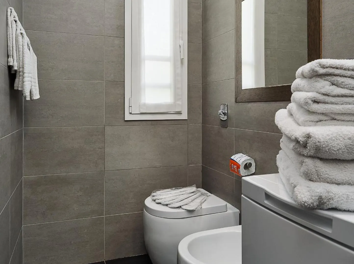 New - M1 S Leonardo 60M - San Siro - 6 Guests Apartment Milan